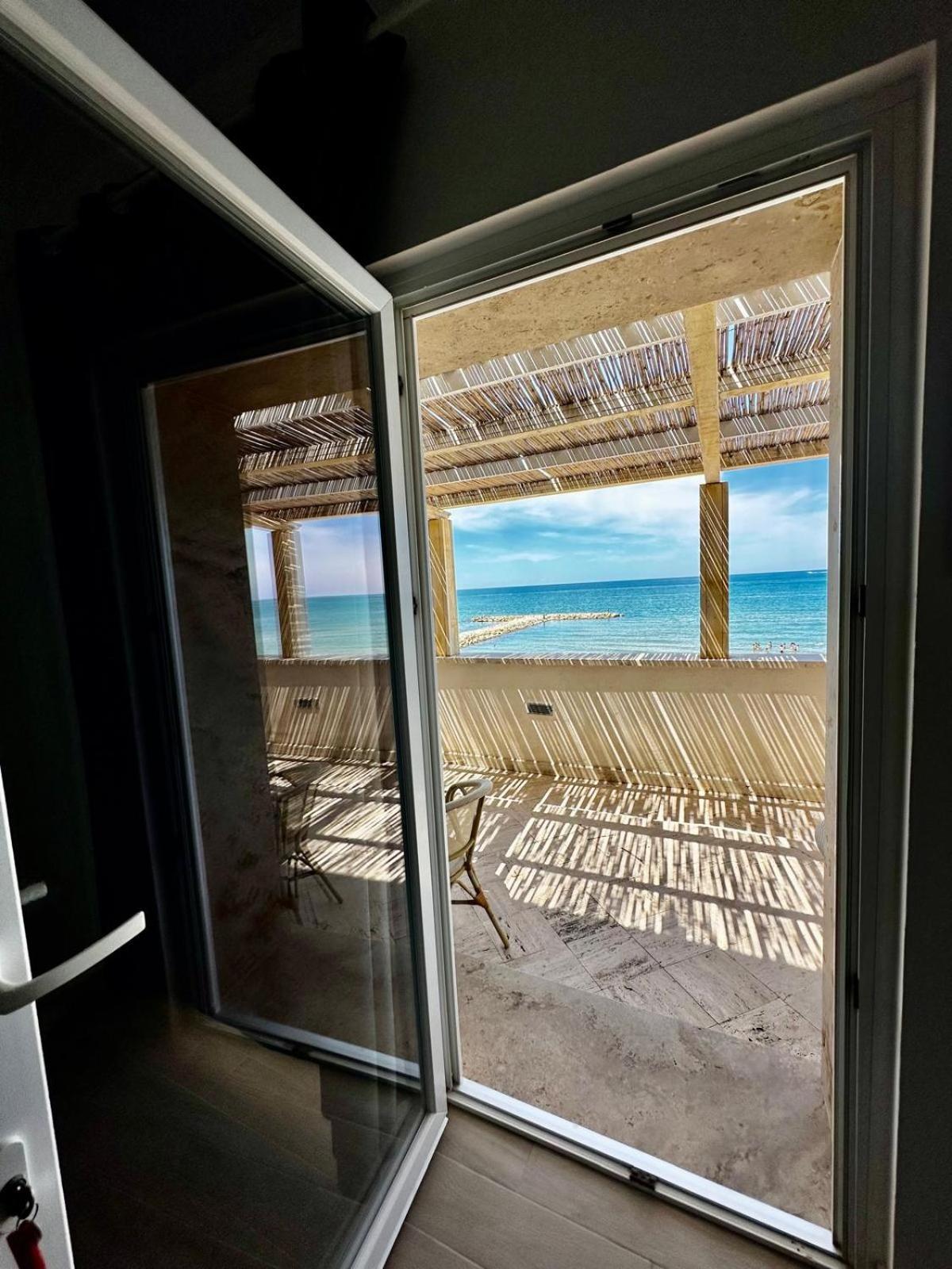 Il Paradiso Sul Mare Anzio Ngoại thất bức ảnh
